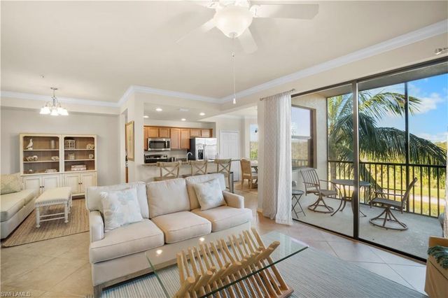 9816 Giaveno CIR 1336, Naples, FL 34113