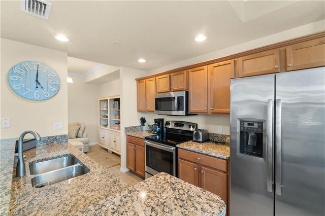 9816 Giaveno CIR 1336, Naples, FL 34113