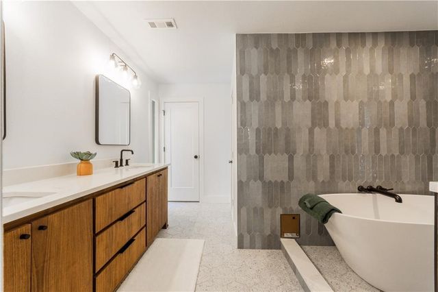 8485 Cedar Terrace, Rogers, AR 72756