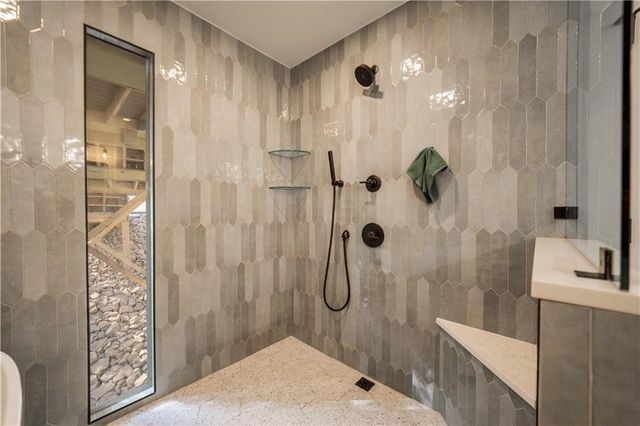 8485 Cedar Terrace, Rogers, AR 72756