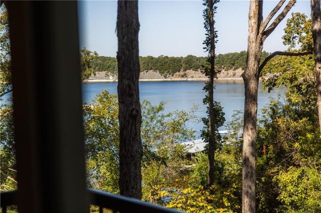 8485 Cedar Terrace, Rogers, AR 72756