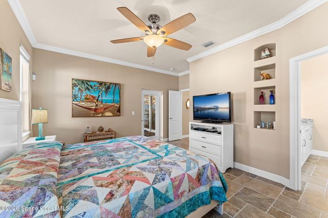 1139 S Brevard Avenue, Cocoa Beach, FL 32931