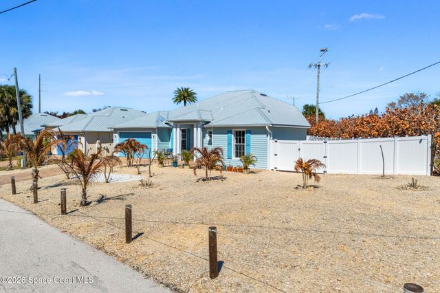 1139 S Brevard Avenue, Cocoa Beach, FL 32931