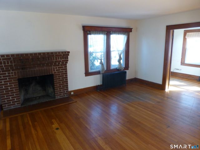 108 West Town Street, Norwich, CT 06360