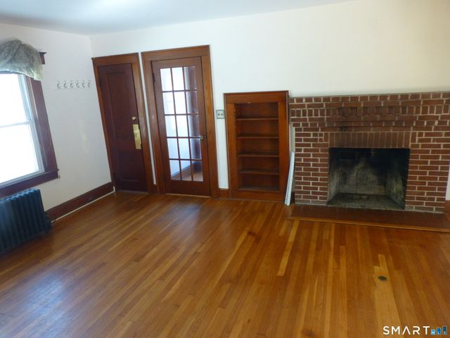 108 West Town Street, Norwich, CT 06360