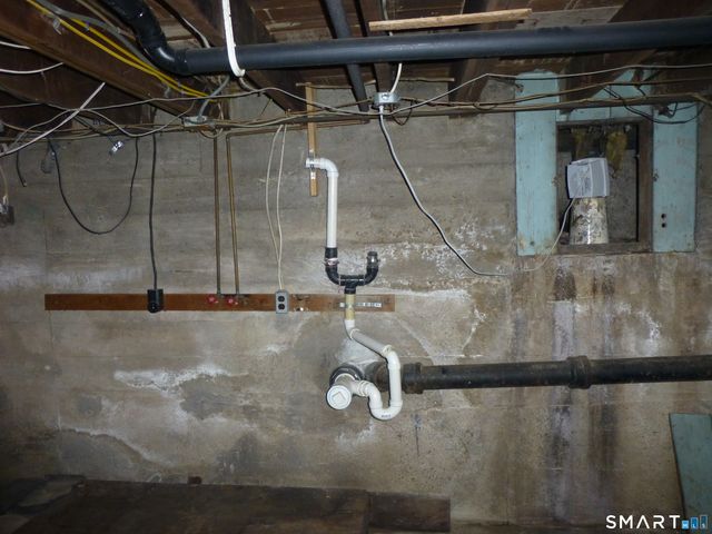 108 West Town Street, Norwich, CT 06360