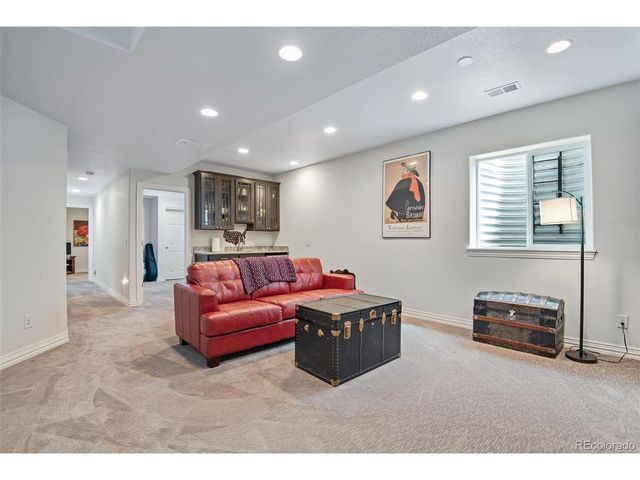 2933 Lawrence St, Denver, CO 80205
