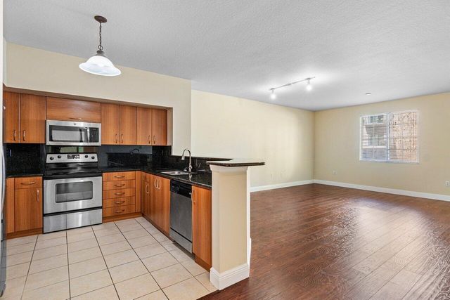 250 NE 3rd Avenue 1-205, Delray Beach, FL 33444