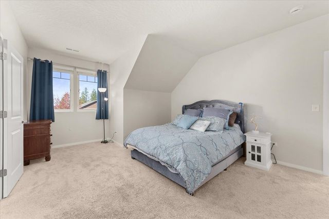 5611 S Ravencrest Dr, Spokane, WA 99224