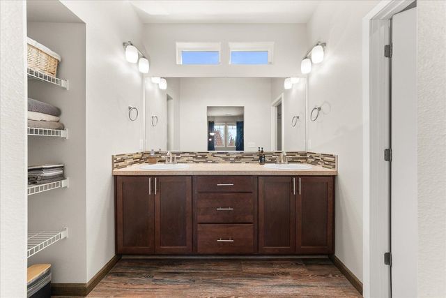 5611 S Ravencrest Dr, Spokane, WA 99224