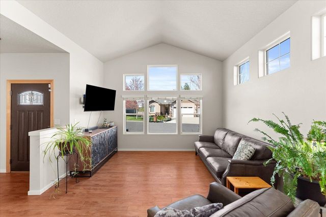 5611 S Ravencrest Dr, Spokane, WA 99224