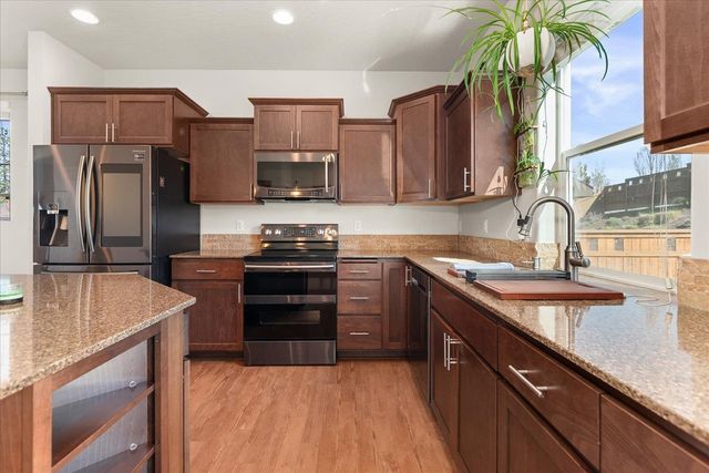 5611 S Ravencrest Dr, Spokane, WA 99224