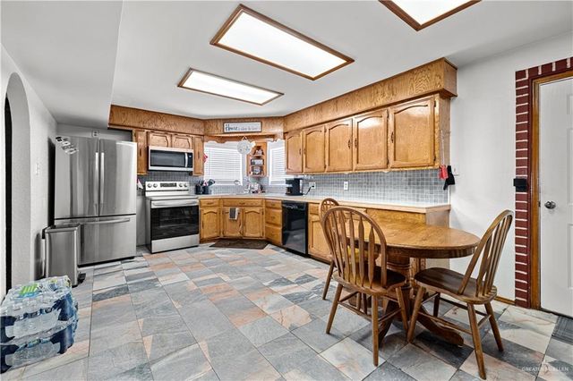 676 E Expressway 83, La Joya, TX 78560