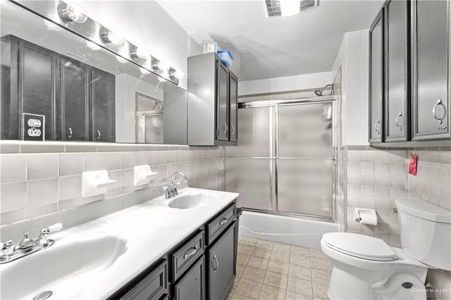 676 E Expressway 83, La Joya, TX 78560