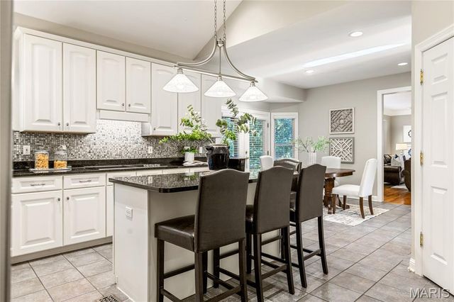 882 Cabernet Lane, St Albans, MO 63073