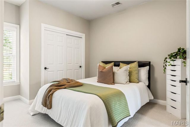 882 Cabernet Lane, St Albans, MO 63073