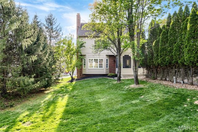 882 Cabernet Lane, St Albans, MO 63073
