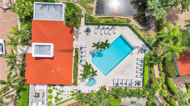 1600 Clermont Dr Unit 302, Naples, FL 34109