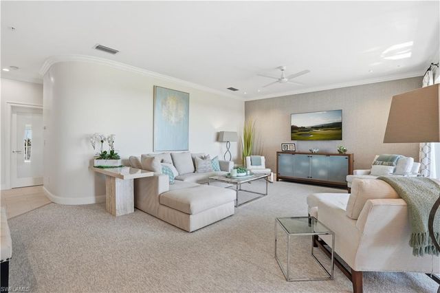 1600 Clermont Dr Unit 302, Naples, FL 34109