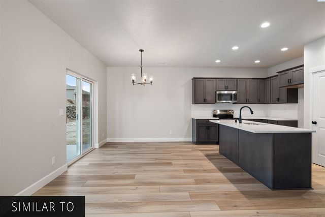 7243 W 29th Place, Kennewick, WA 99338