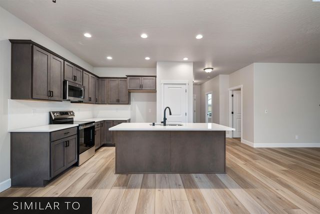 7243 W 29th Place, Kennewick, WA 99338