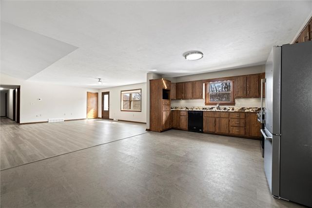 111 Holsing Ln, Frazer, PA 15084