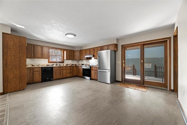 111 Holsing Ln, Frazer, PA 15084