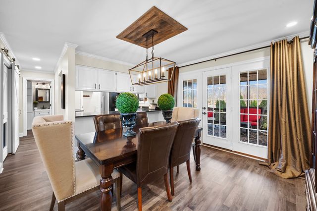 411 Country Club Ct, Clarksville, TN 37043