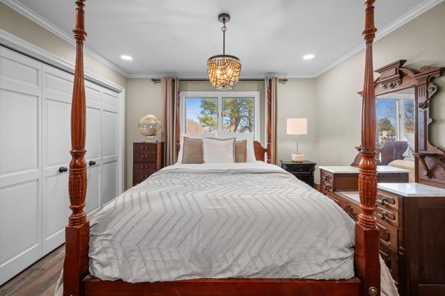 411 Country Club Ct, Clarksville, TN 37043