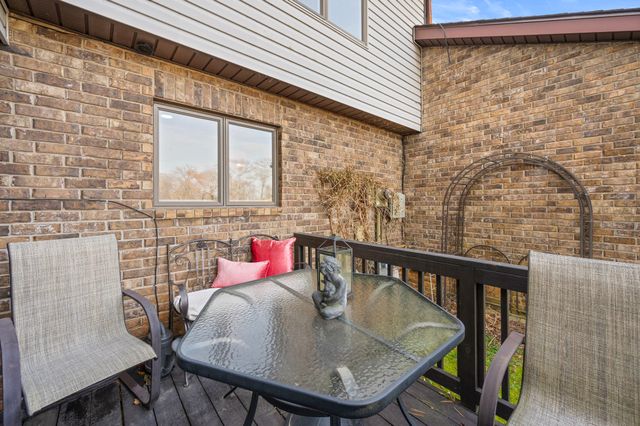 411 Country Club Ct, Clarksville, TN 37043