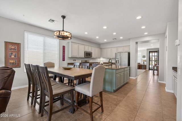 7135 W DESERT MIRAGE Drive, Peoria, AZ 85383