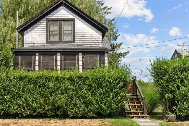 75 Garfield Street, Newport, RI 02840