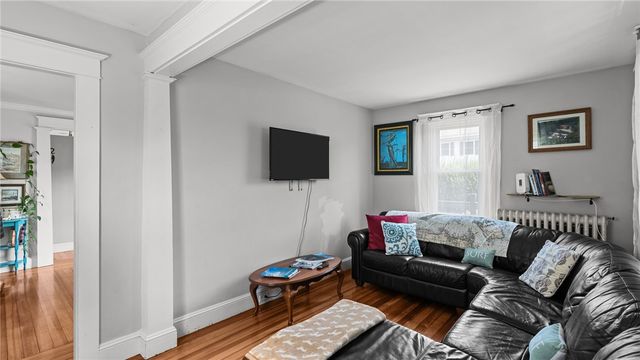 75 Garfield Street, Newport, RI 02840