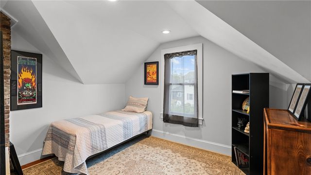 75 Garfield Street, Newport, RI 02840