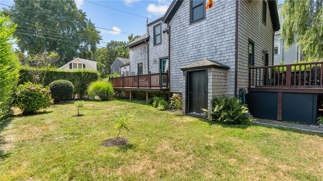 75 Garfield Street, Newport, RI 02840