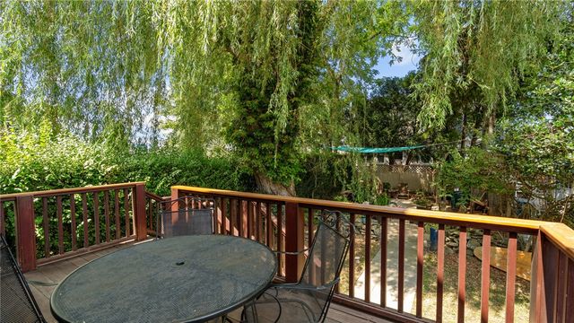 75 Garfield Street, Newport, RI 02840