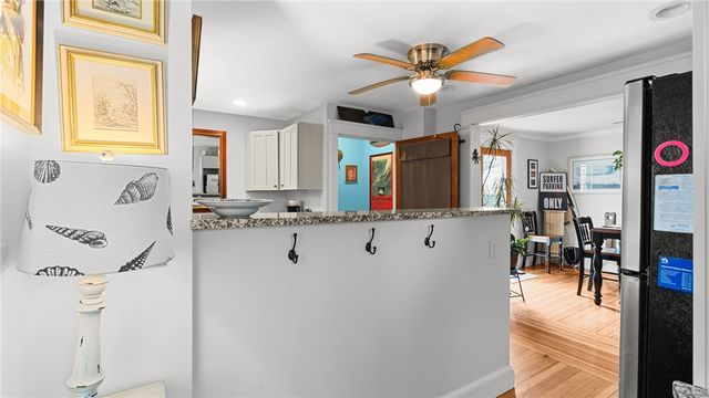 75 Garfield Street, Newport, RI 02840