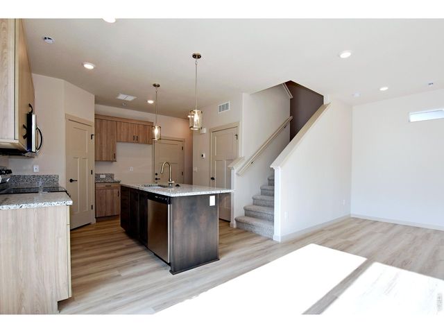 533 S 10th St, Berthoud, CO 80513