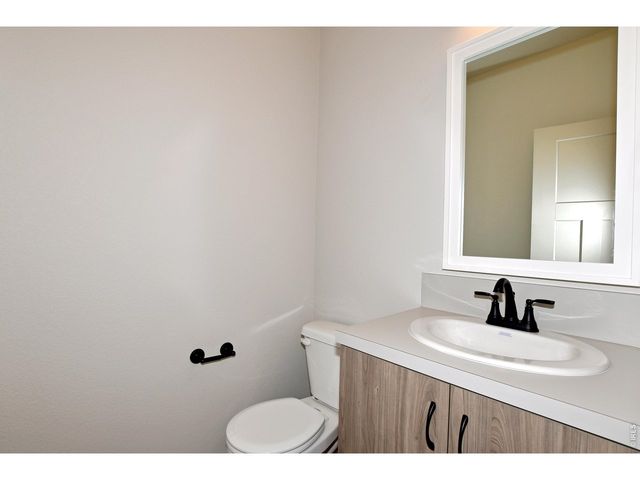 533 S 10th St, Berthoud, CO 80513