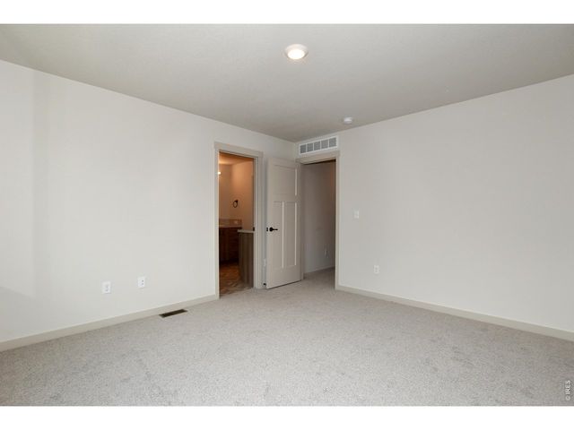 533 S 10th St, Berthoud, CO 80513