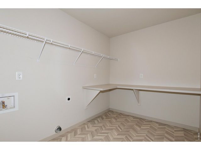 533 S 10th St, Berthoud, CO 80513