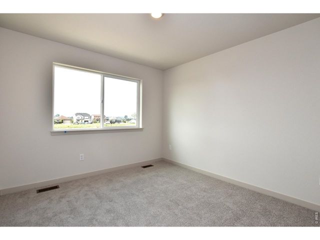 533 S 10th St, Berthoud, CO 80513