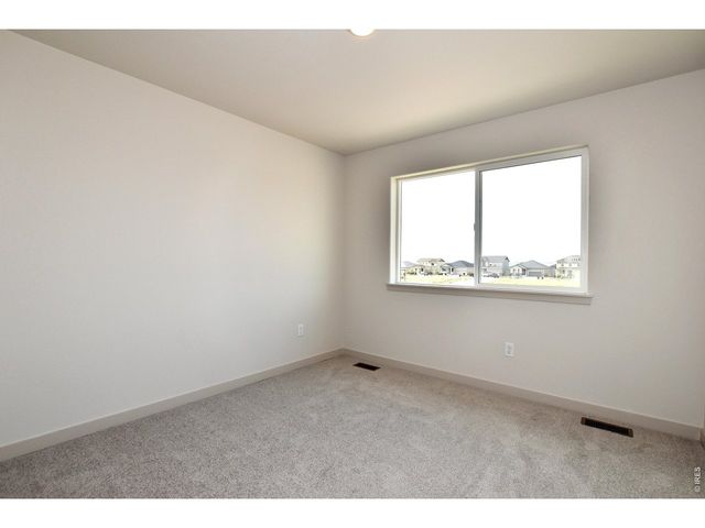 533 S 10th St, Berthoud, CO 80513