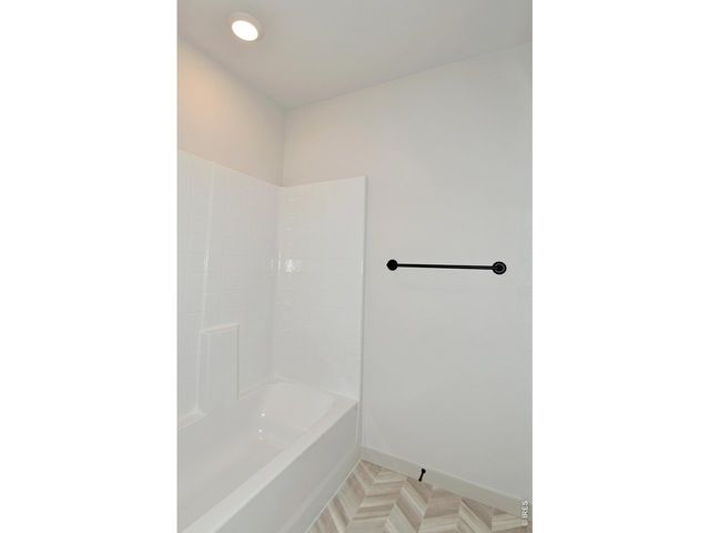 533 S 10th St, Berthoud, CO 80513
