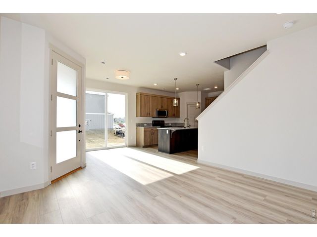 533 S 10th St, Berthoud, CO 80513