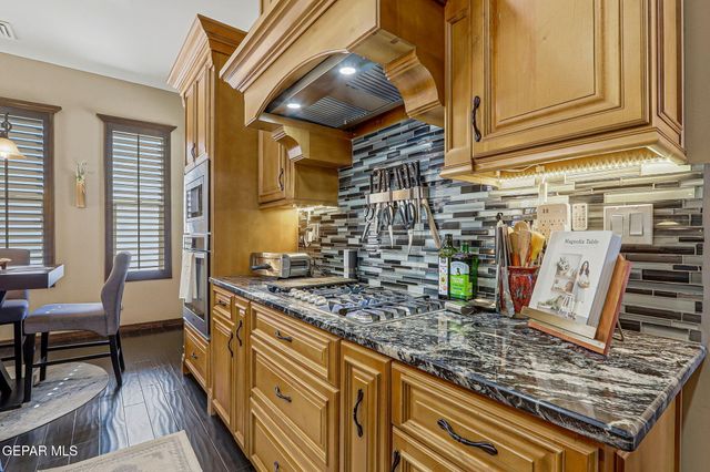 6460 SNOWHEIGHTS Court, El Paso, TX 79912