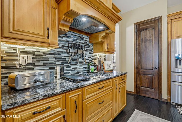 6460 SNOWHEIGHTS Court, El Paso, TX 79912