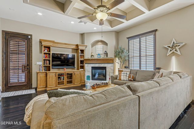 6460 SNOWHEIGHTS Court, El Paso, TX 79912