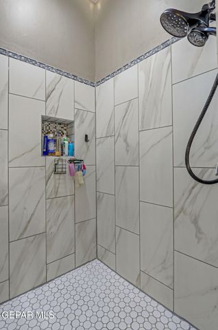 6460 SNOWHEIGHTS Court, El Paso, TX 79912