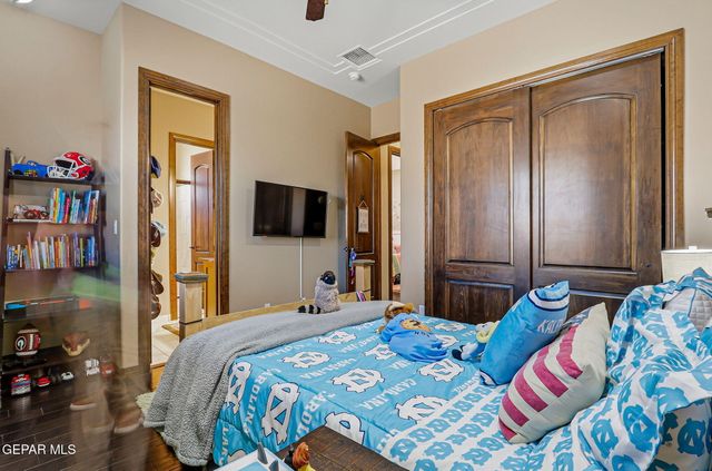 6460 SNOWHEIGHTS Court, El Paso, TX 79912